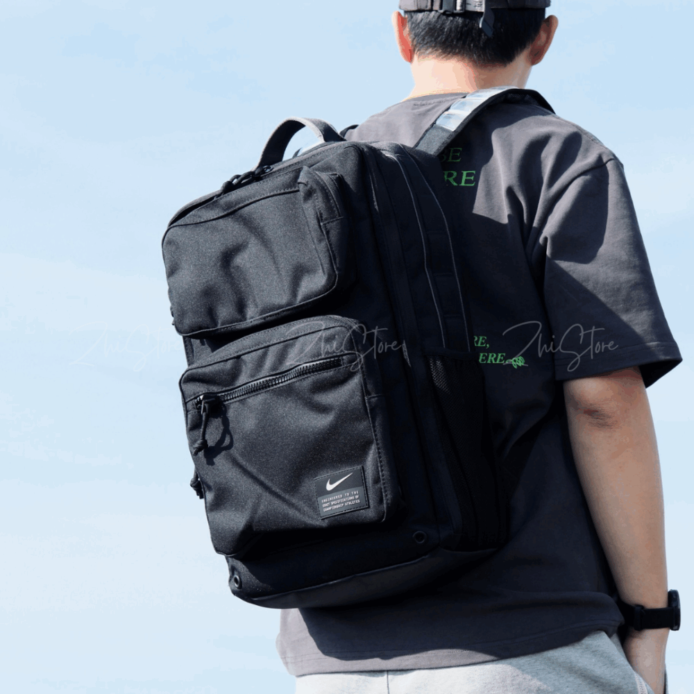 官網商品圖 Nike Utility Speed 27公升 氣墊背帶 訓練後背包 電腦包 運動包 黑色 CK2668-010