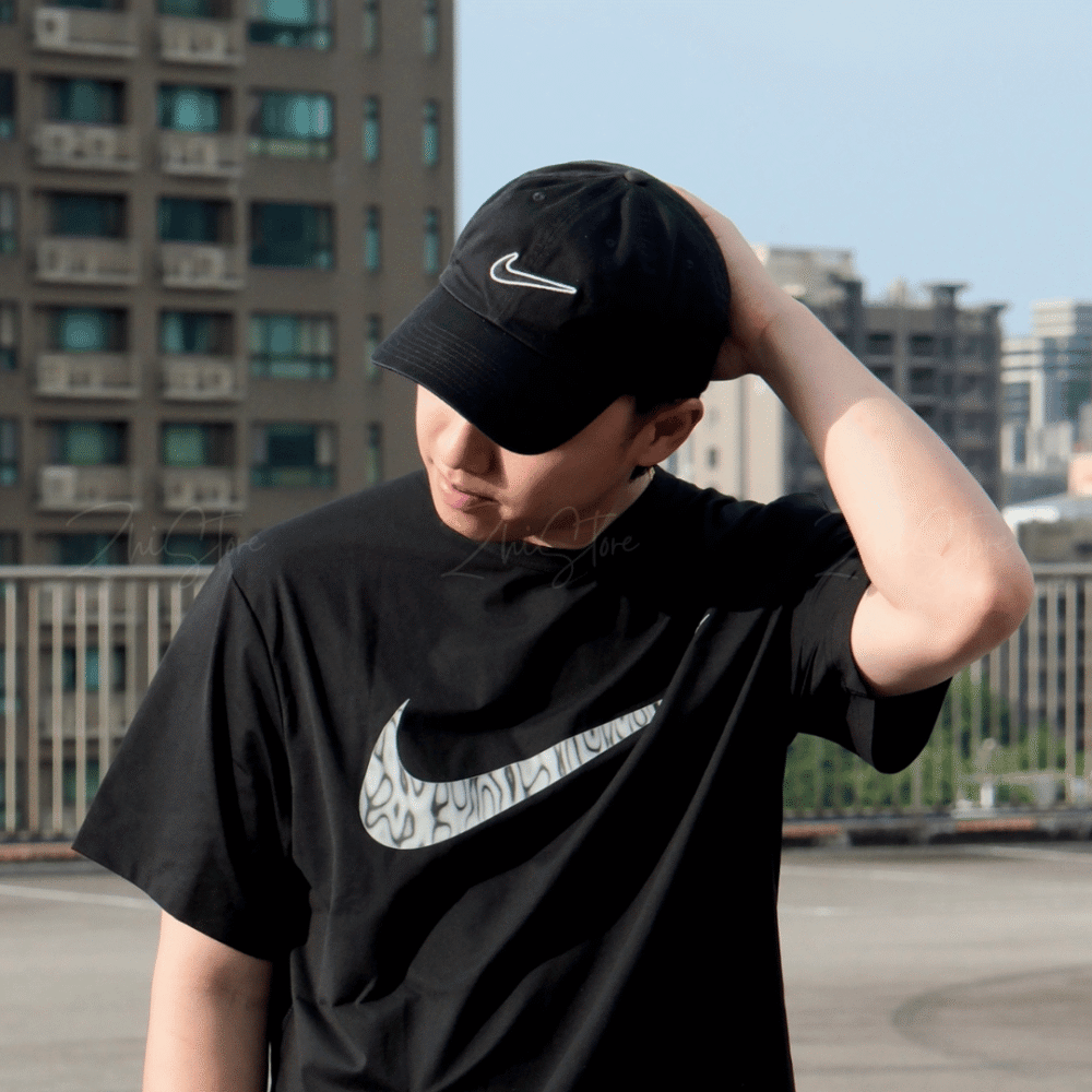 67 Nike Club Futura Cap 刺繡 老帽 帽子 棒球帽 遮陽帽 燕麥色 黑色 FB5369-072