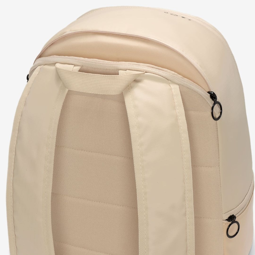 Nike Winterized 23公升 防潑水 後背包 通勤包 筆電包 書包 黑色 米白色 沙色 DN3592-010 DN3592-072 DN3592-253