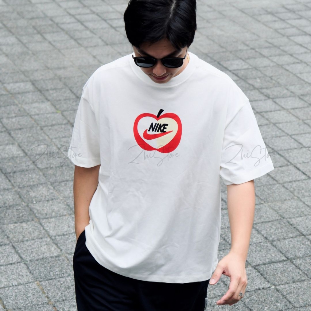 Nike NSW 蘋果 情人節 愛心 寬鬆 短袖 T-shirt 圖T T恤 奶油白 IB5577-133
