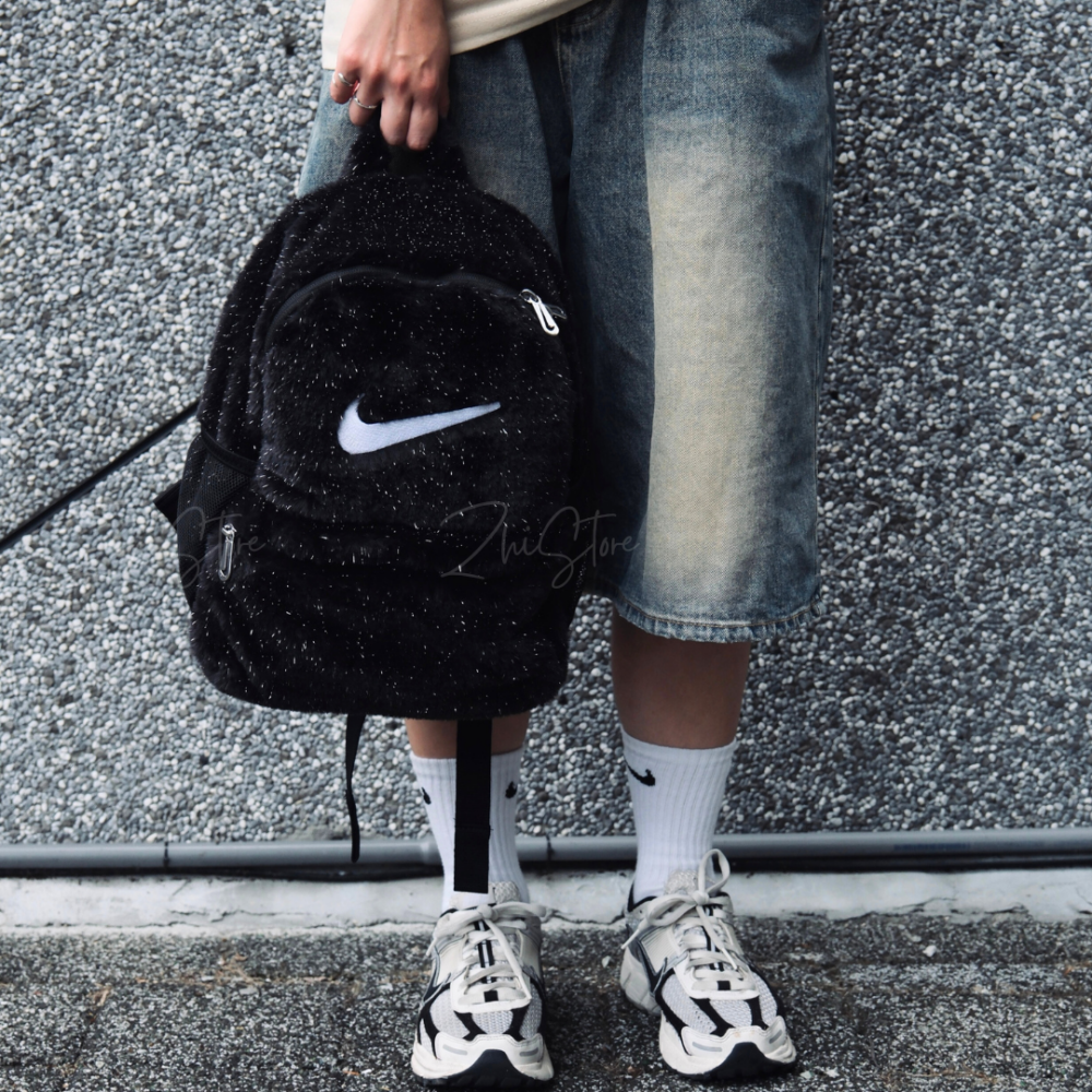 Nike Faux Fur 人造皮草 毛絨 後背包 金蔥 黑色 迷你後背包 絨毛包 FZ1330-010
