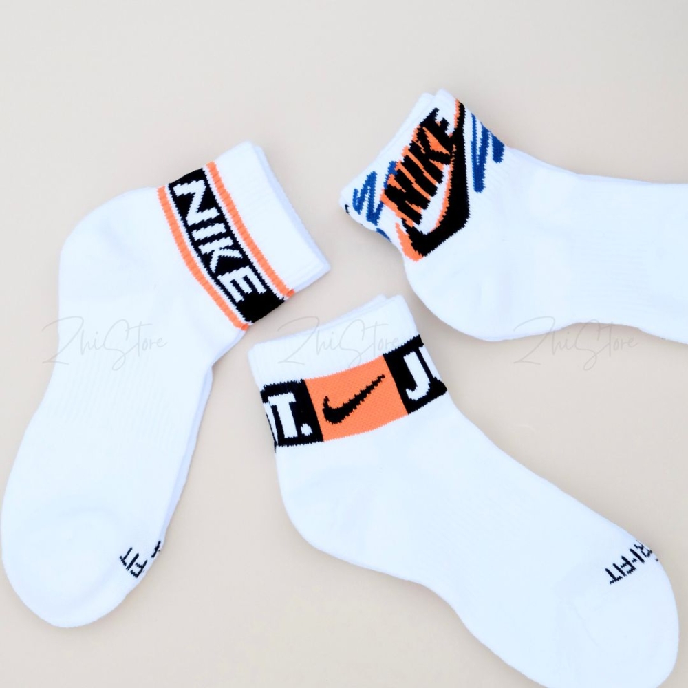 Nike Plus【3雙一組】美式 白色 毛圈布底 中筒襪 襪子 休閒襪 HJ9378-901