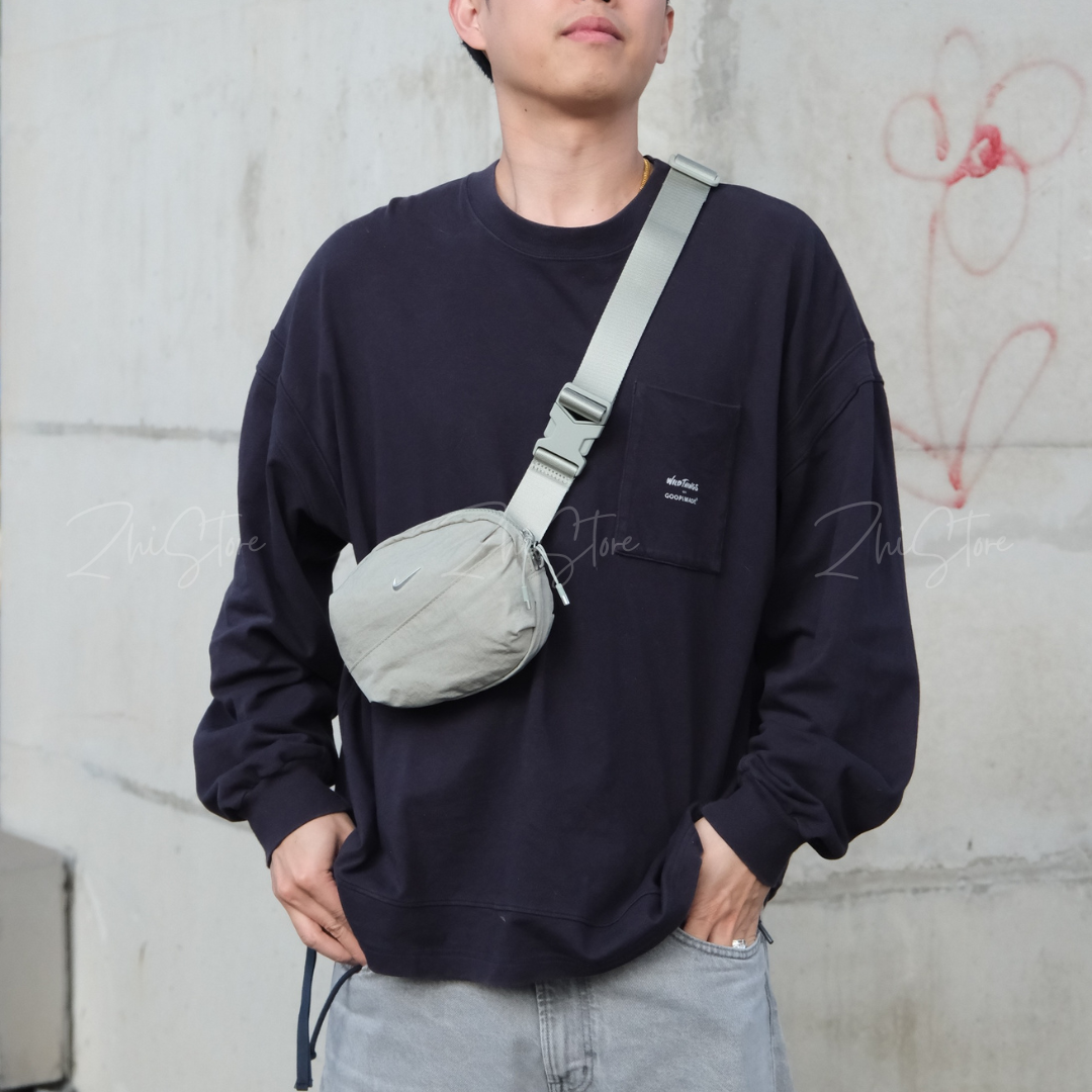 Nike Aura 迷你小包 側背包 斜背包 腰包 包包 女包 男包 小廢包 HM6120-370