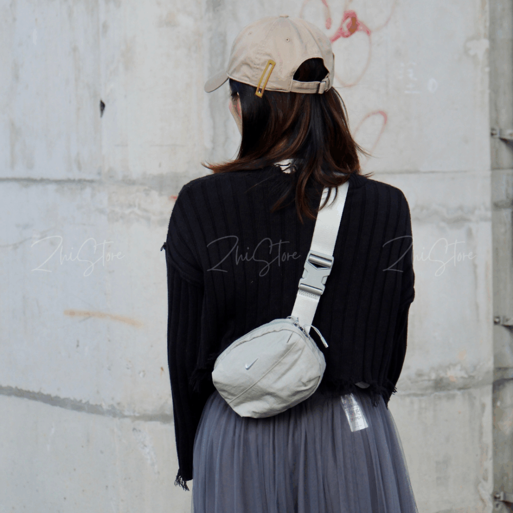 Nike Aura 迷你小包 側背包 斜背包 腰包 包包 女包 男包 小廢包 HM6120-370