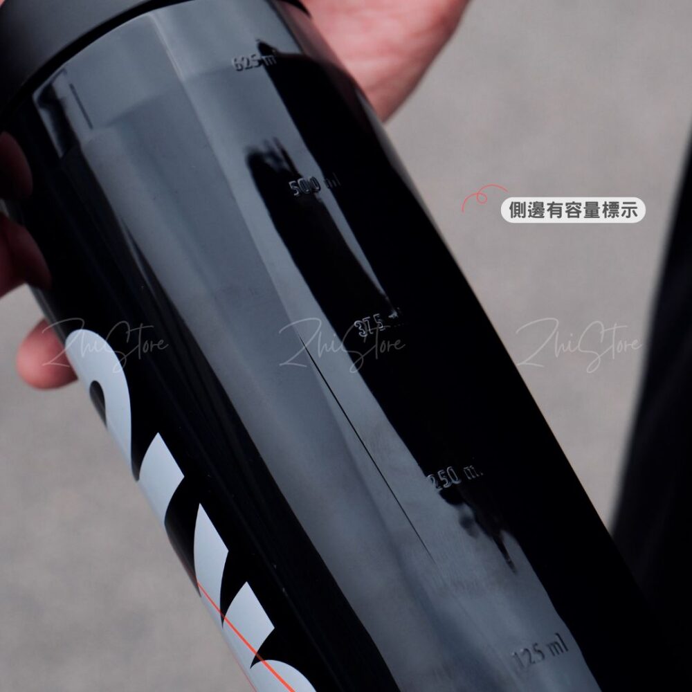 【國外限定】Nike Tokyo 日本限定 手提水壺 709ml 大勾 運動 健身 水瓶 冷水壺 黑色 HY3004-093