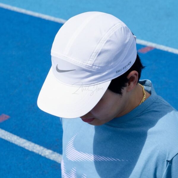Nike Dri-FIT ADV Fly 反光 運動軟帽 遮陽帽 運動帽 排汗 快乾 慢跑 白色 FB5681-100