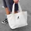 16 KANGOL 字母LOGO 大容量 帆布袋 黑色 米白色 帆布包 托特包 65551706