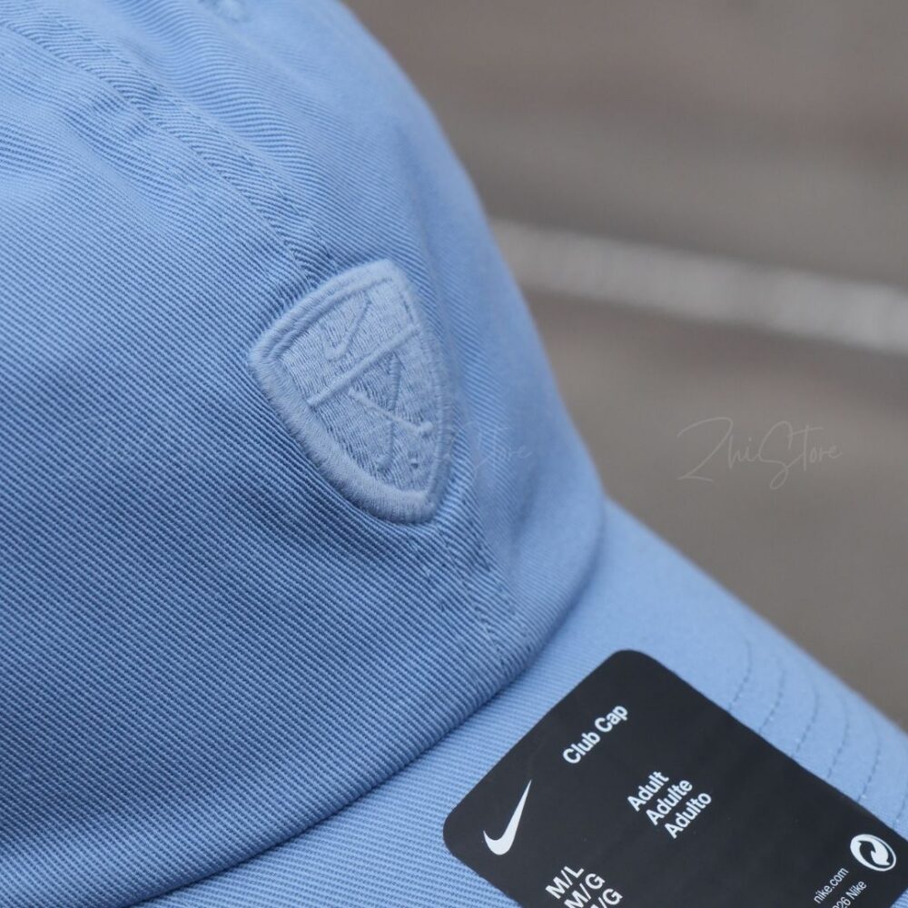 111 Nike Club 刺繡高爾夫盾牌 棒球帽 老帽 鴨舌帽 遮陽帽 帽子 藍色 IO8275-486