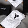 14 Nike Kobe Unicorn Dri-FIT ADV 專業緩震籃球長襪 黑色 白色 II0378-100 II0378-010
