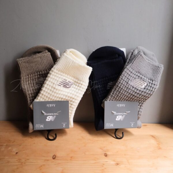 2 New Balance【2雙一組】華夫格 刺繡 長襪 大地色 襪子 LAS51162