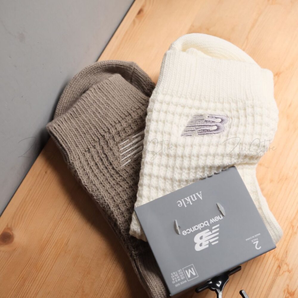 New Balance【2雙一組】華夫格 刺繡 長襪 大地色 襪子 LAS51162