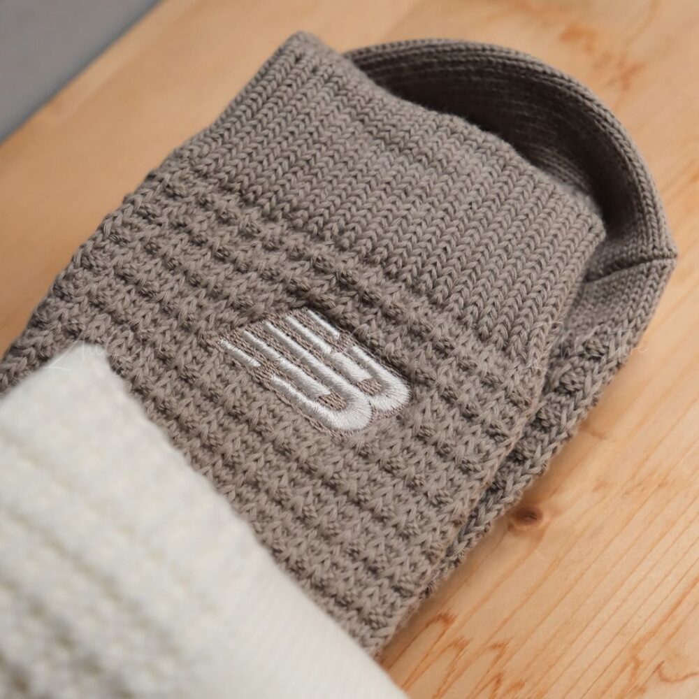 New Balance【2雙一組】華夫格 刺繡 長襪 大地色 襪子 LAS51162